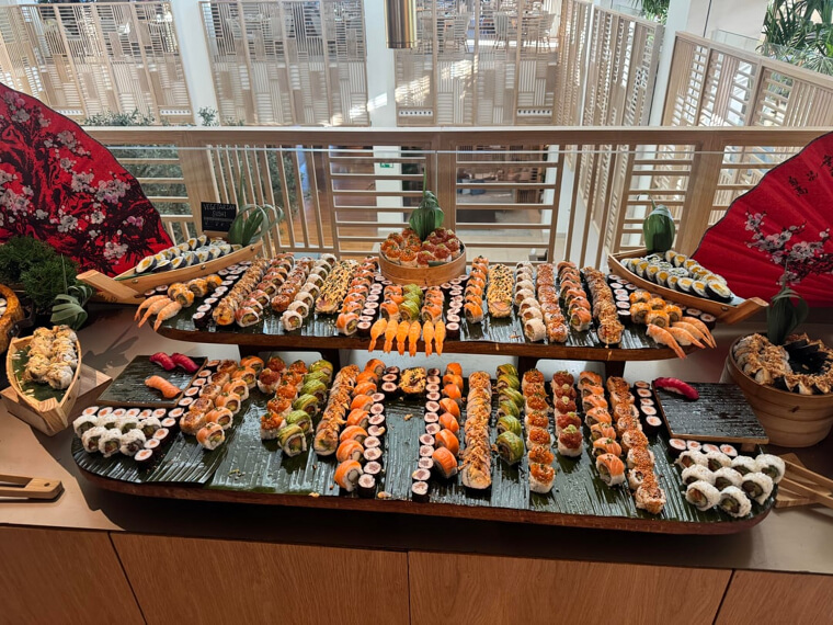 Sushi Rolls in Bulk Trays