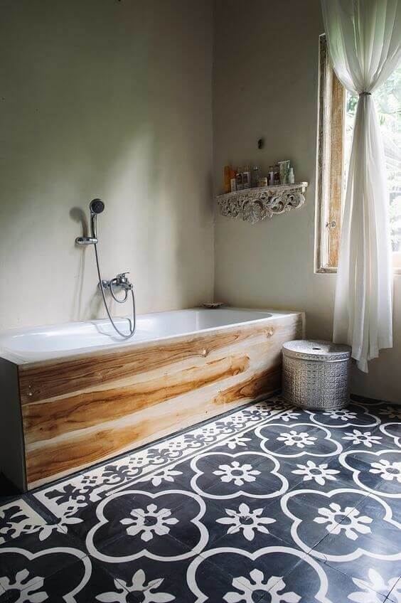 Peignez le sol de votre salle de bain