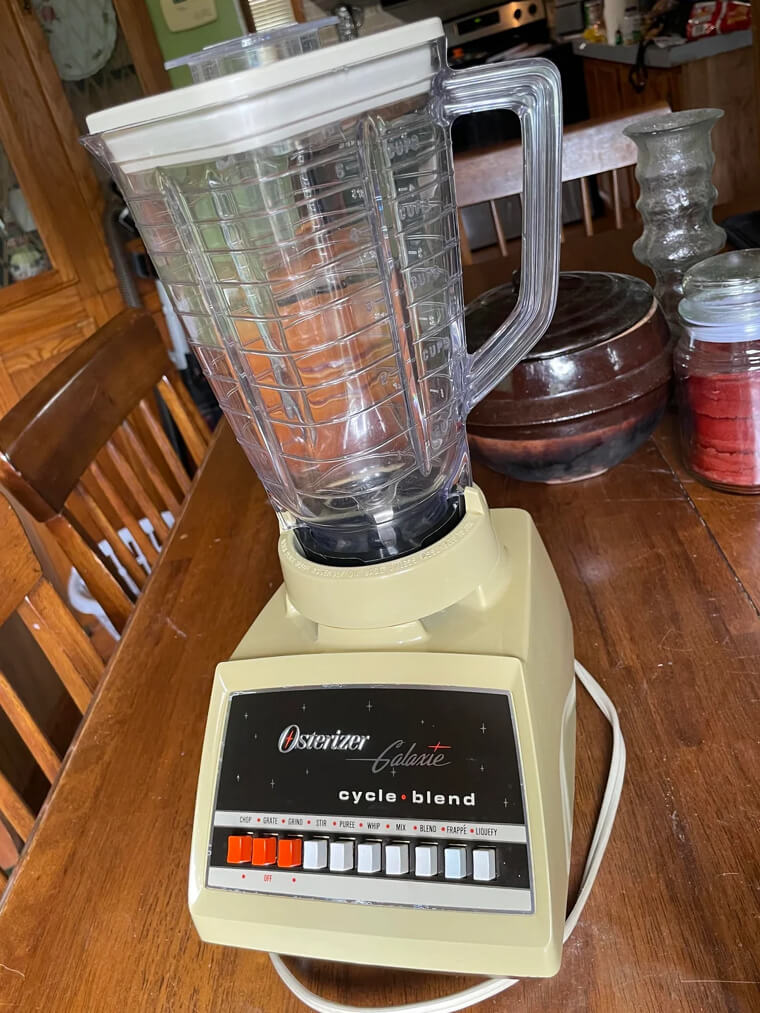 Osterizer Galaxie Blender: The "Beehive" Beauty ($40–$90)