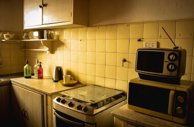 Kitchen Gems: Vintage Appliances That Actually Work Better Than Modern Versions
