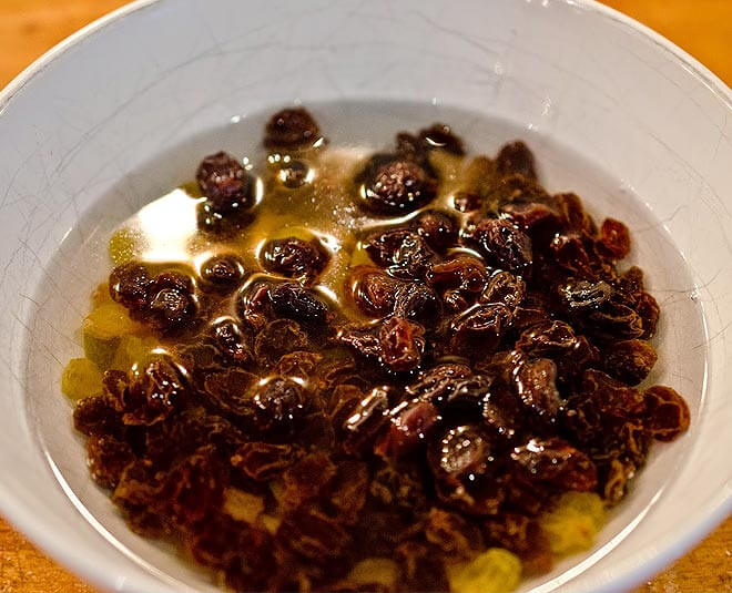Dry Raisins Are Not Good, so Do This Instead