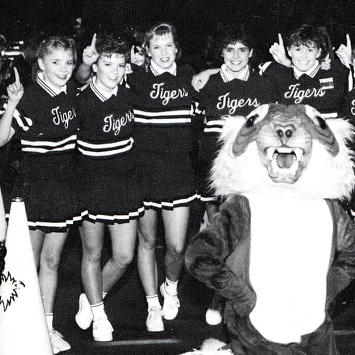 Renee Zellweger — Cheerleading