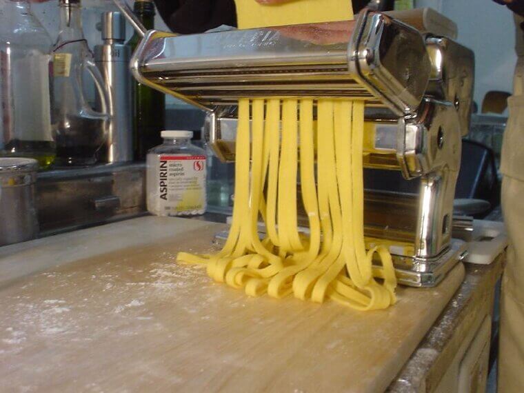 The Popeil Pasta Maker: A Floury Mess or an Italian Dream?