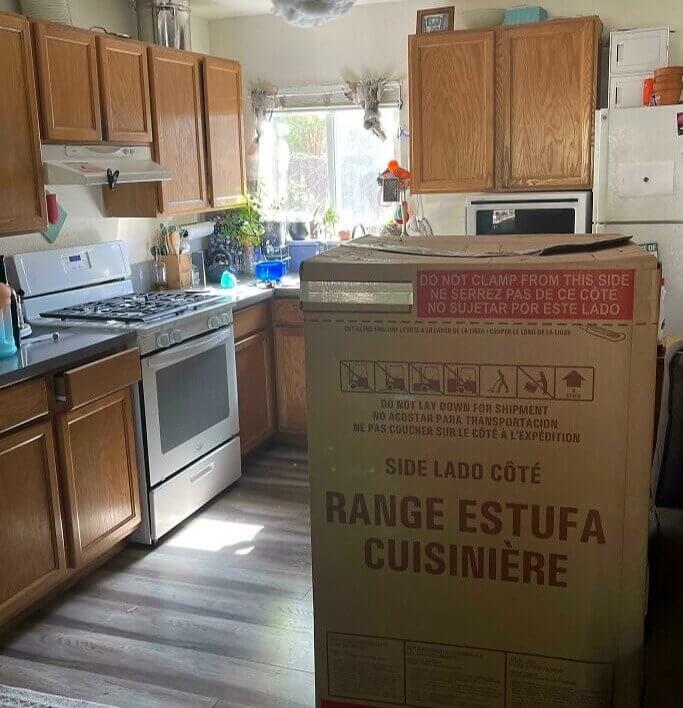 This Landlord Only Paid for a New Oven to Be Dropped off