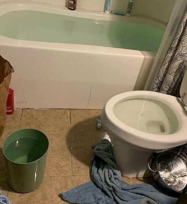 La glace a complètement bloqué les canalisations