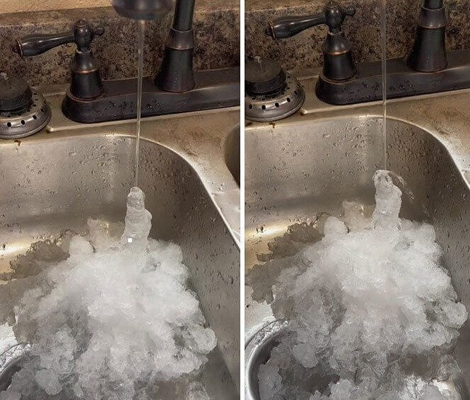 L'eau de cet évier s'est transformée en glaçons.