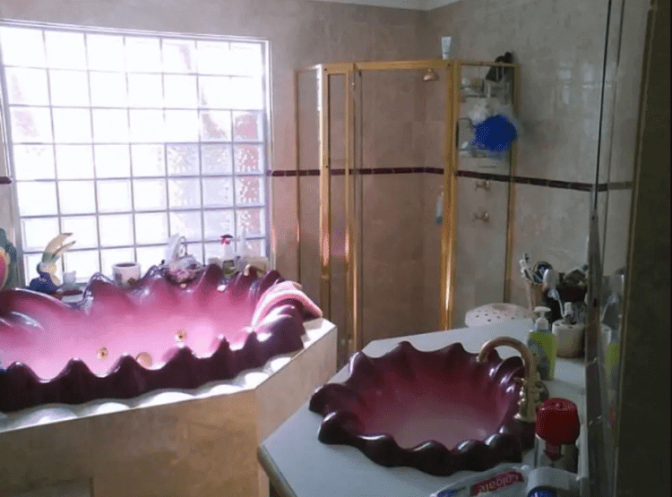 Tulip Lover's Bathroom