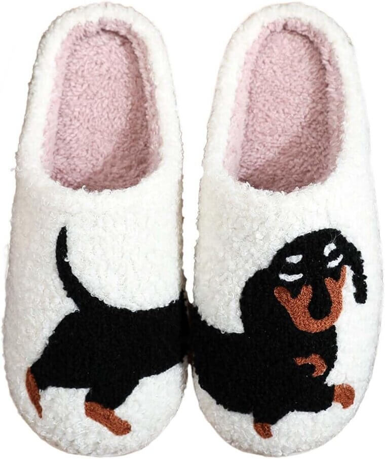 Highland Cow Slippers - Cozy Comfort for Your Feet 