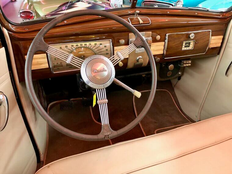 Overconfidence in Familiar Routes