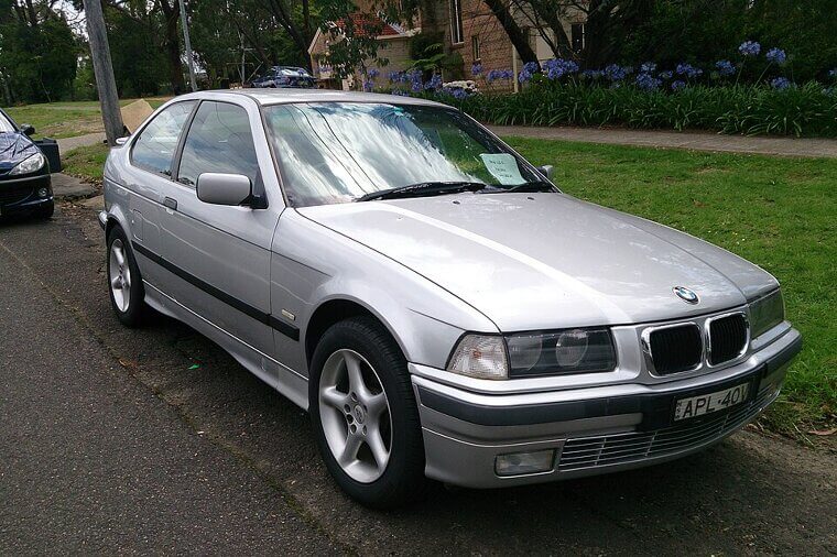BMW 318ti