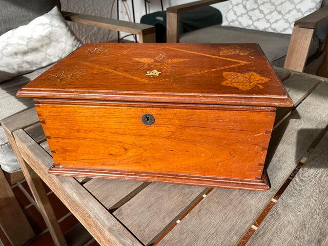 The Hidden Compartment in the Jewelry Box