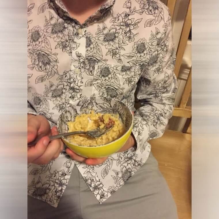 Een bijpassend overhemd en schaal