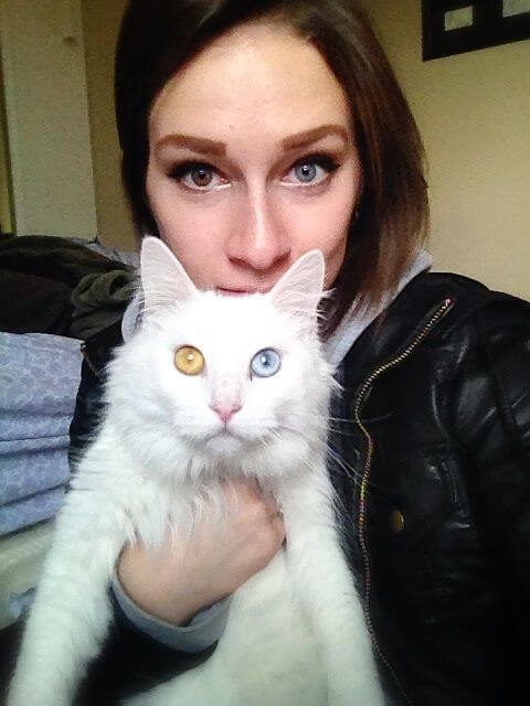Deze vrouw vond een kat met haar ogen