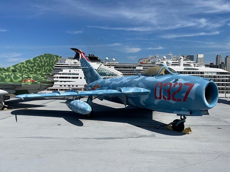 Mikoyan-Gurevich MiG-17