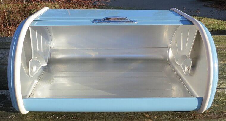 The Metal Breadbox