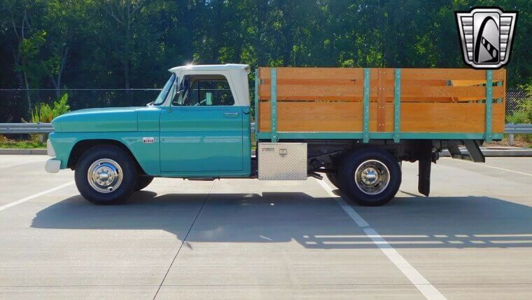 1966 Chevrolet C30 - $1,000