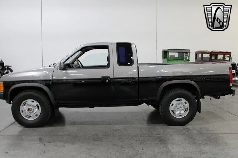 1987 Nissan D21 King Cab - $15,000