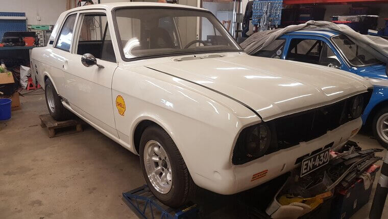 Ford Cortina