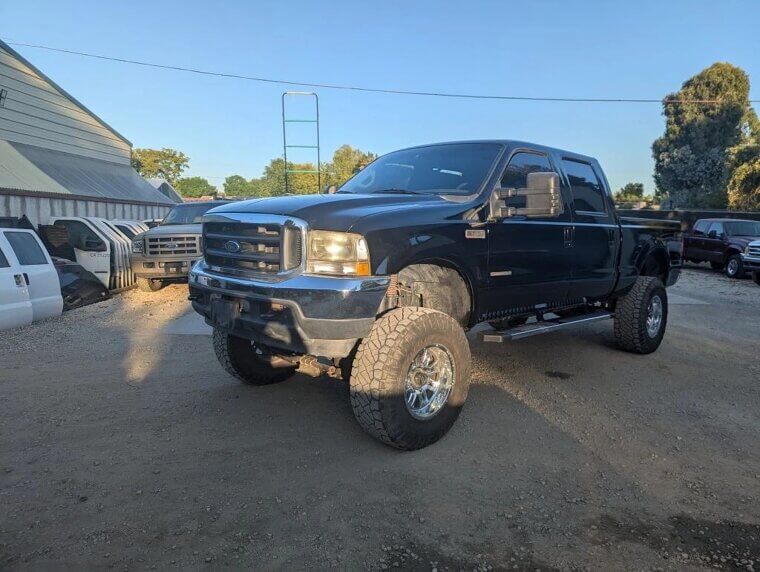 ​2002 Ford F-250 Super Duty: $13,999