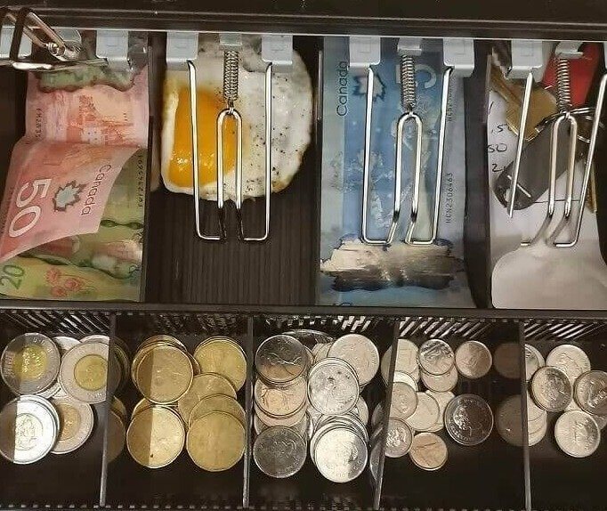 Wow, Canadian Bills Sure Look Funny