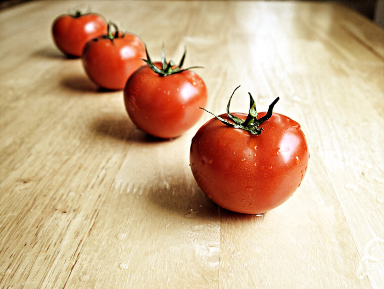 Counter Tomatoes