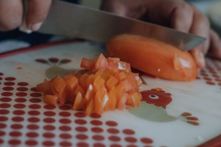 Cut-Side Down Onions / Tomatoes
