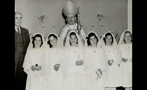 They Were The World's First All-Girl Sextuplets, Now The Waltons Are All Grown Up