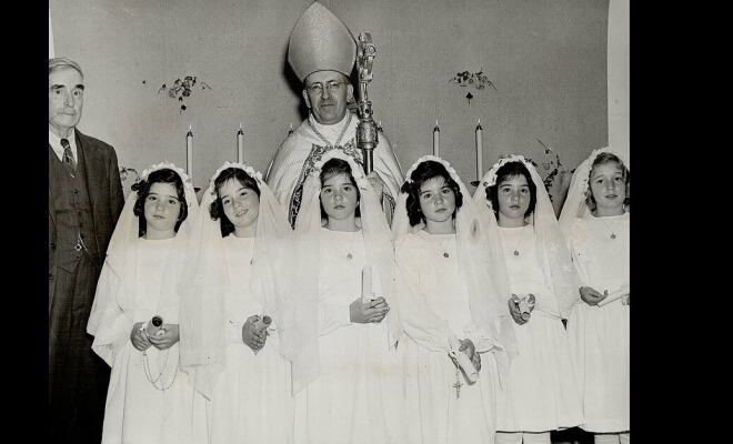 They Were The World's First All-Girl Sextuplets, Now The Waltons Are All Grown Up