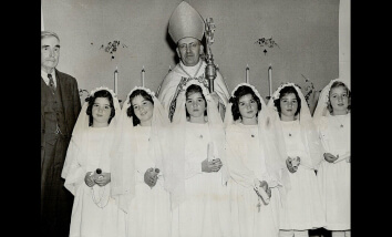 They Were The World's First All-Girl Sextuplets, Now The Waltons Are All Grown Up