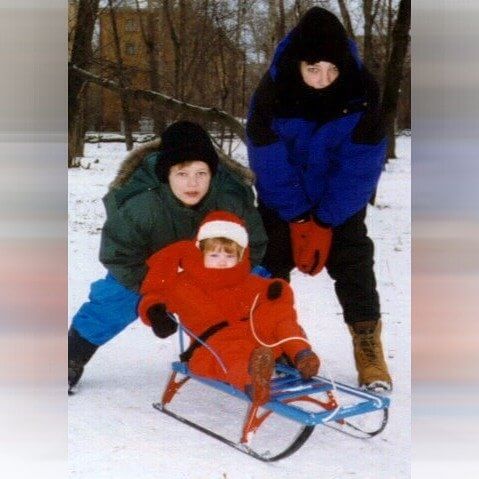 Josef Makes It Look Like Elisabeth Abandoned Her Kids at Their Doorstep