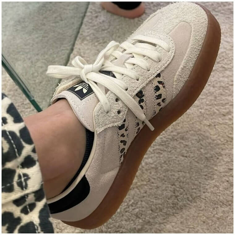 Mismatched Patterns and Accessories