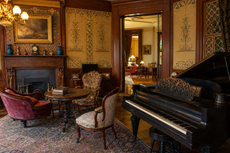 Mark Twain's Hartford Home Bankrupted Him Beautifully
