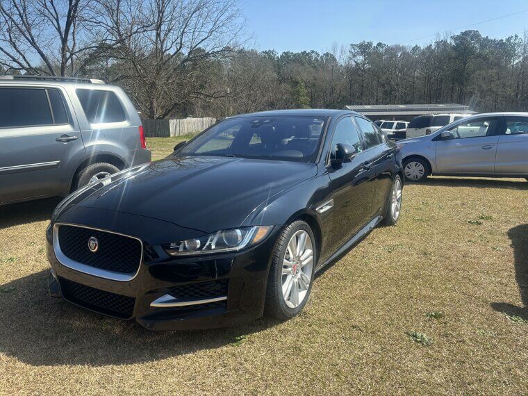 Jaguar XE