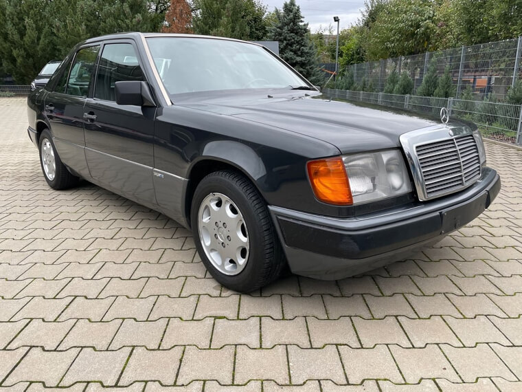 Mercedes-Benz E-Class (W124, 1986–1995)