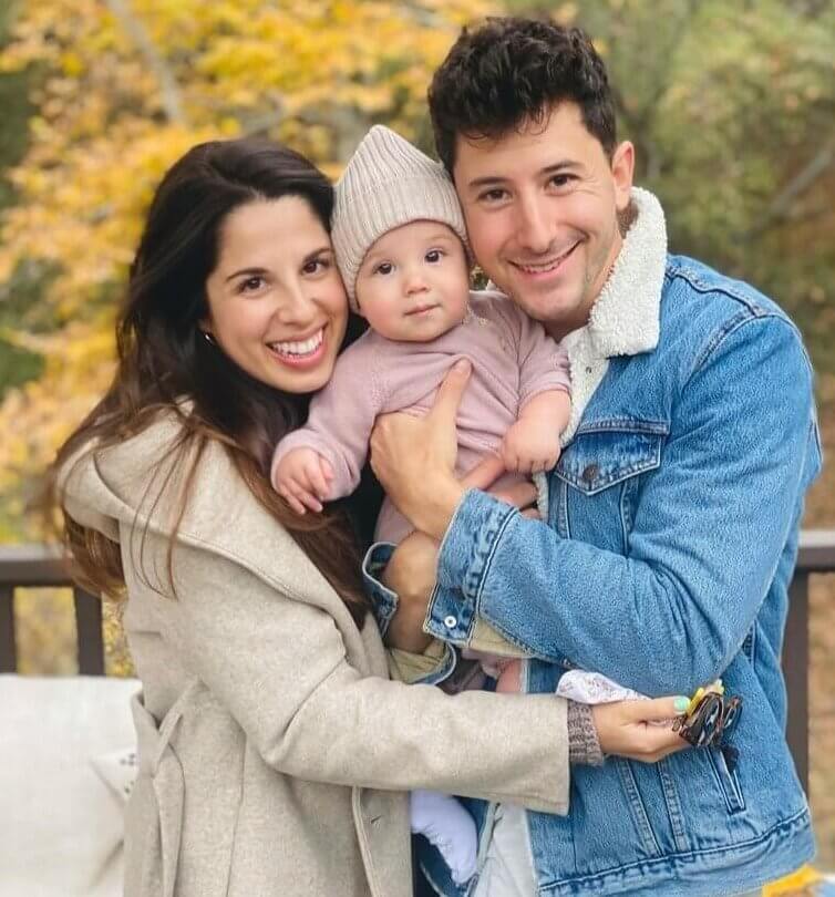 Die Künstlerin und ihre süße Familie