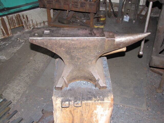 Anvil (Cast Steel / Wrought Iron)