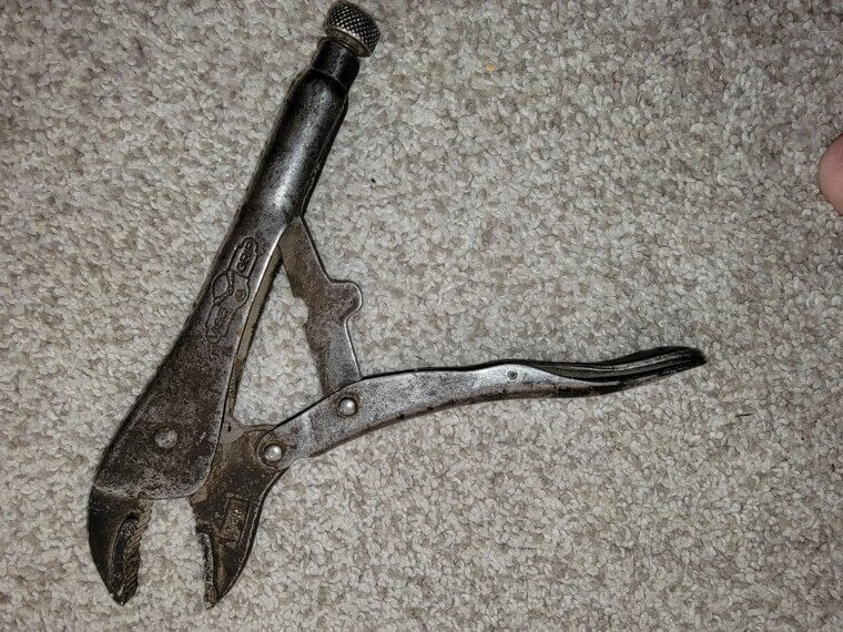 Vise-Grip Locking Pliers (Original Petersen Manufacturing)