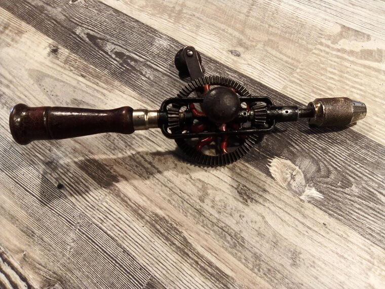 Hand Drill (Eggbeater-Style, All-Metal Gear Housing)