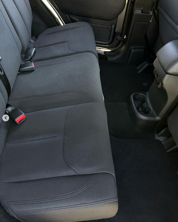 Clean Your Leather Interior With Oil