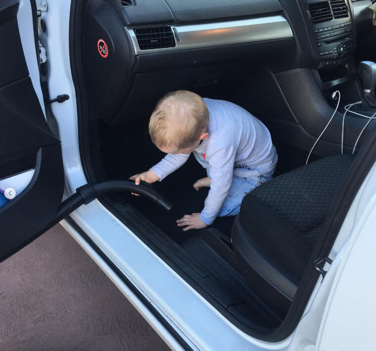 Use Baking Soda Before Vaccuuming