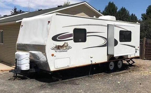 2006 Fleetwood Prowler - $9,999.00