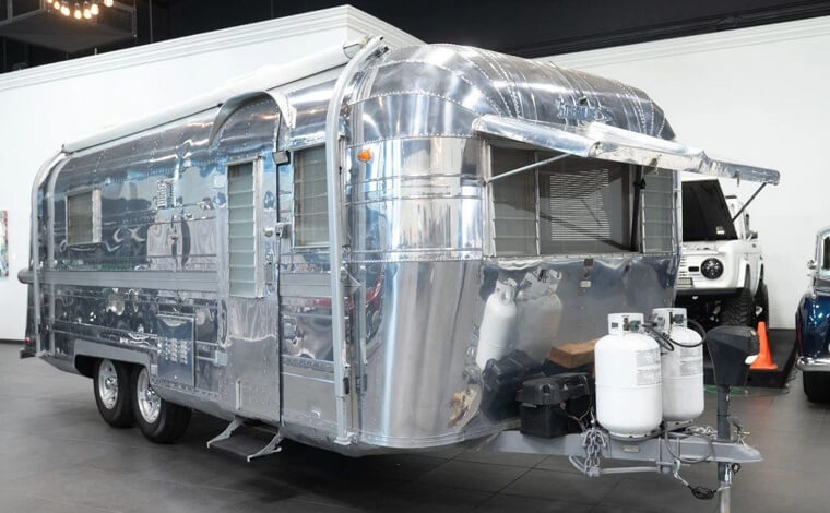 1963 Streamline Duke 2300 24' - $27,450.00