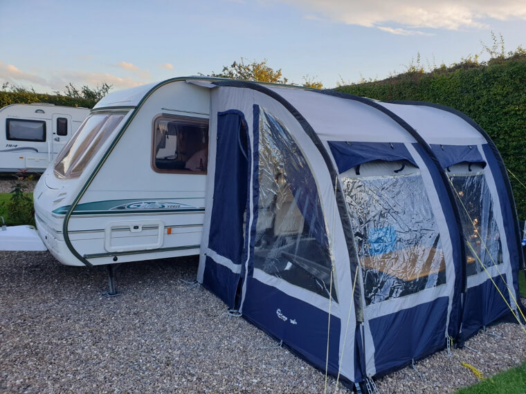 2002 Abbey Vogue GTS 212 - £1,800.00 (USD $2422)