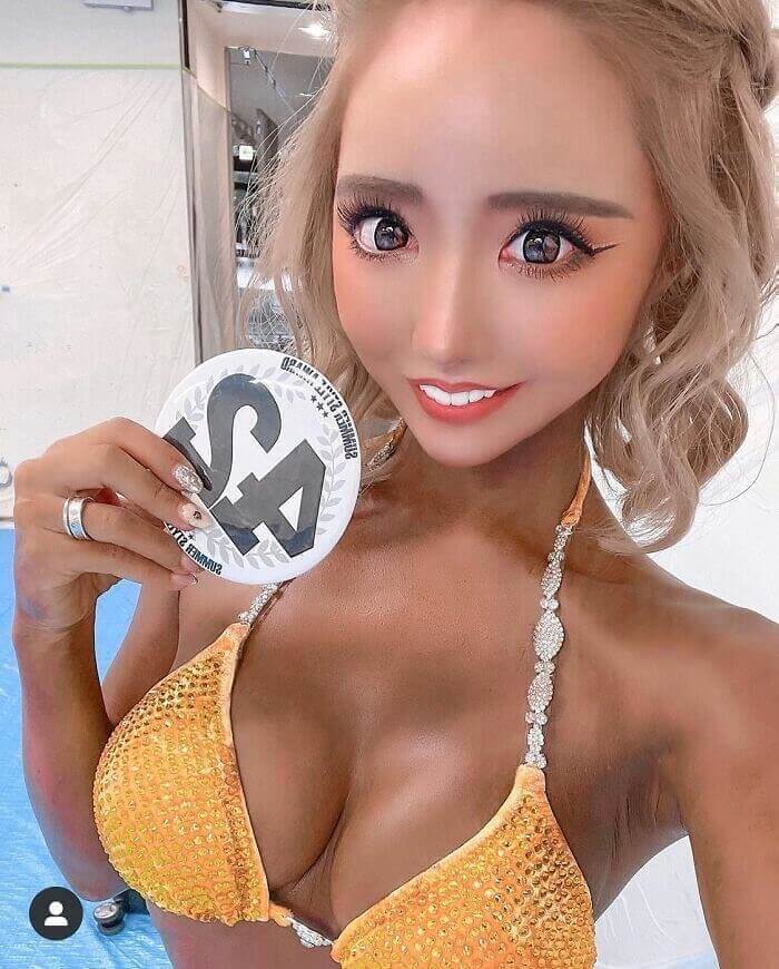 The Smooth Face Epidemic No One Talks About