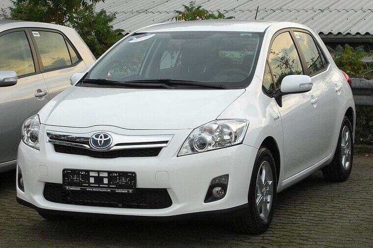 Toyota Auris Hybrid (2010–2018)