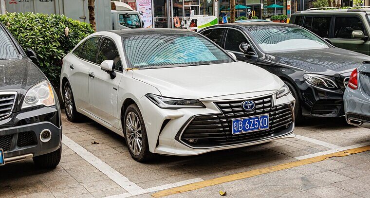 Toyota Avalon Hybrid (2013–2018)
