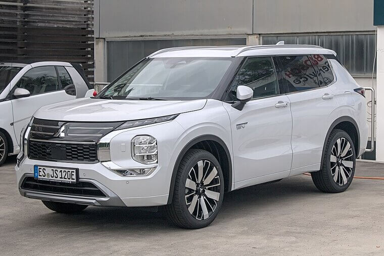 Mitsubishi Outlander PHEV (2014–2018)
