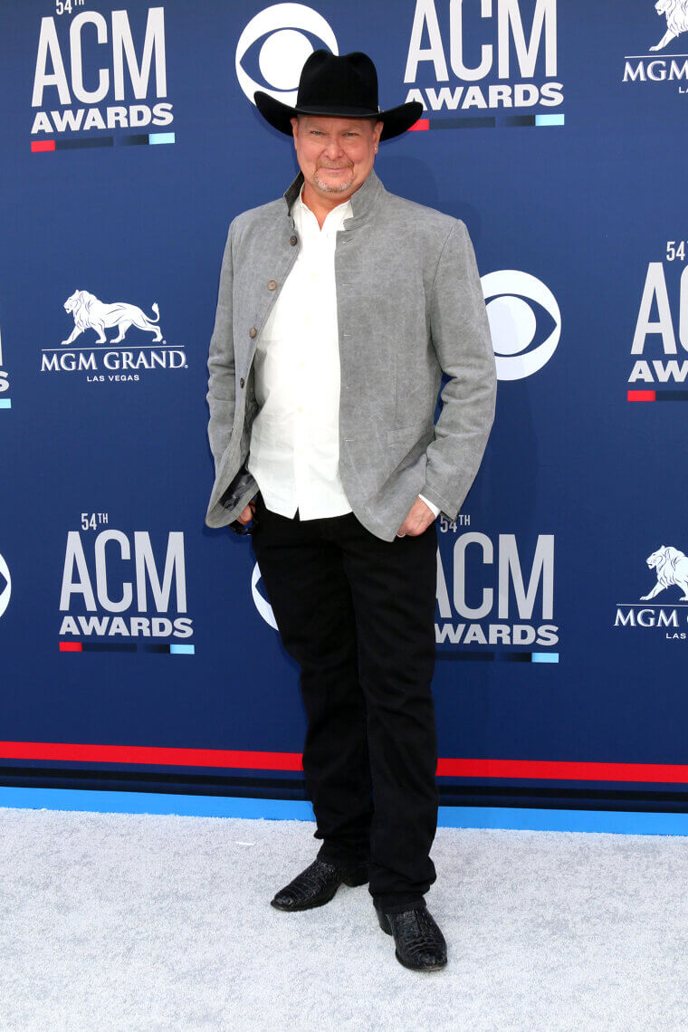 Tracy Lawrence: Hosting Radio Shows and Upholding Tradition