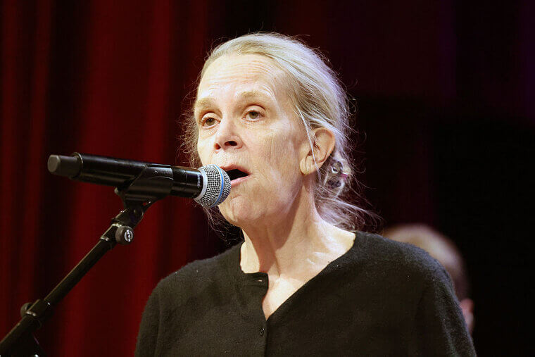 Mary Chapin Carpenter: Writing Folk Albums and Enjoying Farm Life