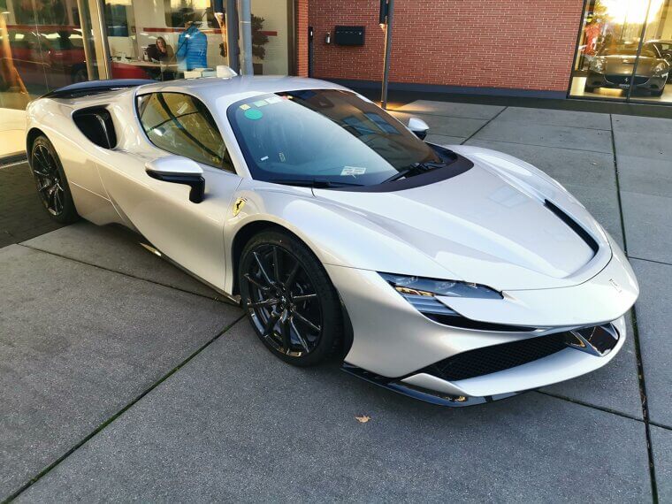 Ferrari SF90 - Avoid